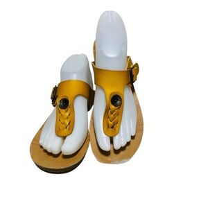 Blowfish Malibu Barro Mustard Faux Leather Thong Sandals Sz-7